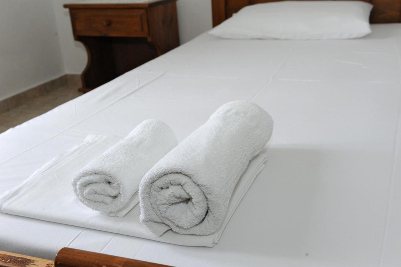 טריפיטי Morfeas Hotel מראה חיצוני תמונה